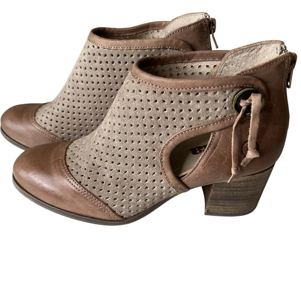 Casta Leather Ankle Boots Brown Perforated Cut-Out Casual Block Heel‎ Tassel Zip